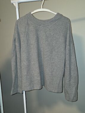 Ricki's Charcoal Gray Crewneck Sweater Size L